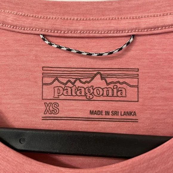 Patagonia capilene cool daily long sleeve salmon pink XS - Picture 2 of 3